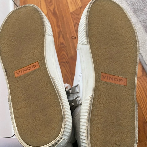 Brand new Vince sneakers - Picture 4 of 4